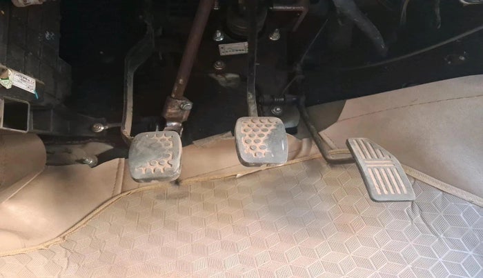 2011 Chevrolet Spark LT 1.0, CNG, Manual, 1,81,563 km, interior