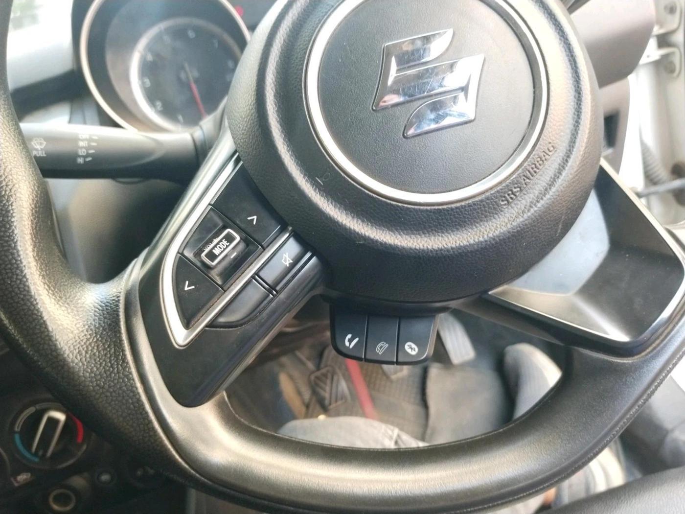 2018 Maruti Swift VXI, CNG, Manual, 88,391 km, interior