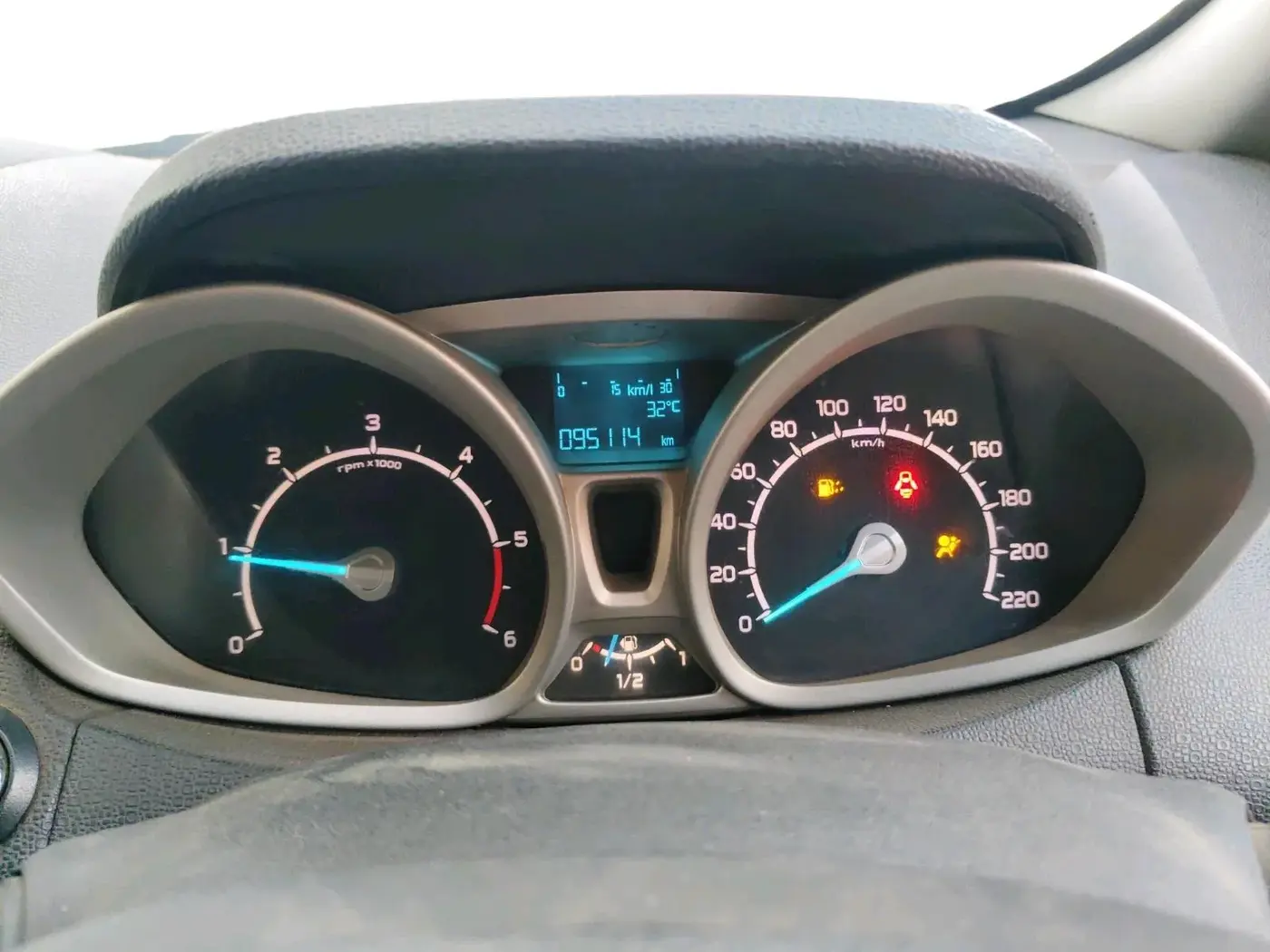 2014 Ford Ecosport TITANIUM 1.5L DIESEL (OPT), Diesel, Manual, 95,114 km, interior