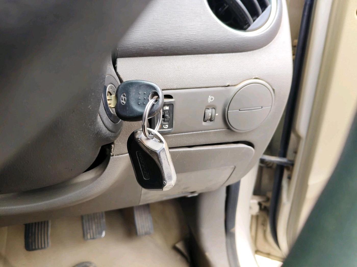 2011 Hyundai i10 ERA 1.1, CNG, Manual, 1,14,525 km, interior