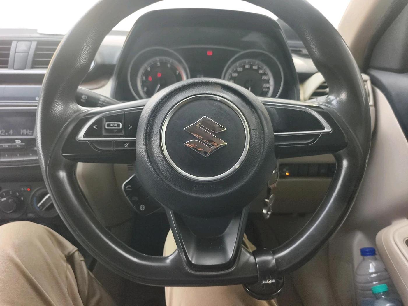 2017 Maruti Dzire VXI, CNG, Manual, 1,38,227 km, interior