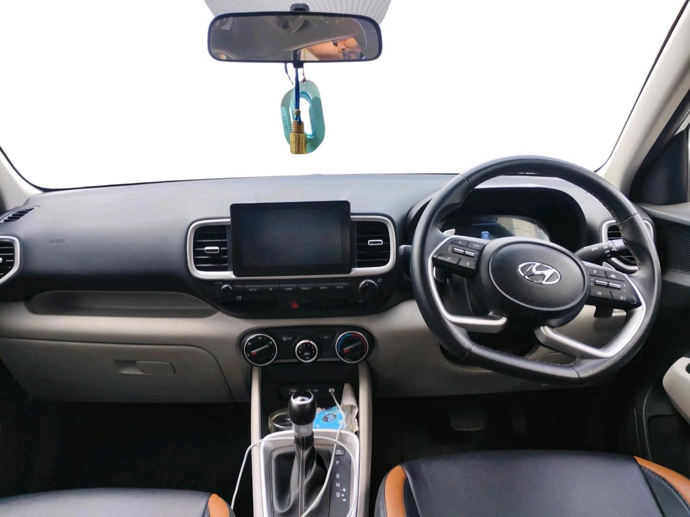 2023 Hyundai VENUE S (O) 1.0 Turbo Petrol DCT, Petrol, Automatic, 15,929 km, interior