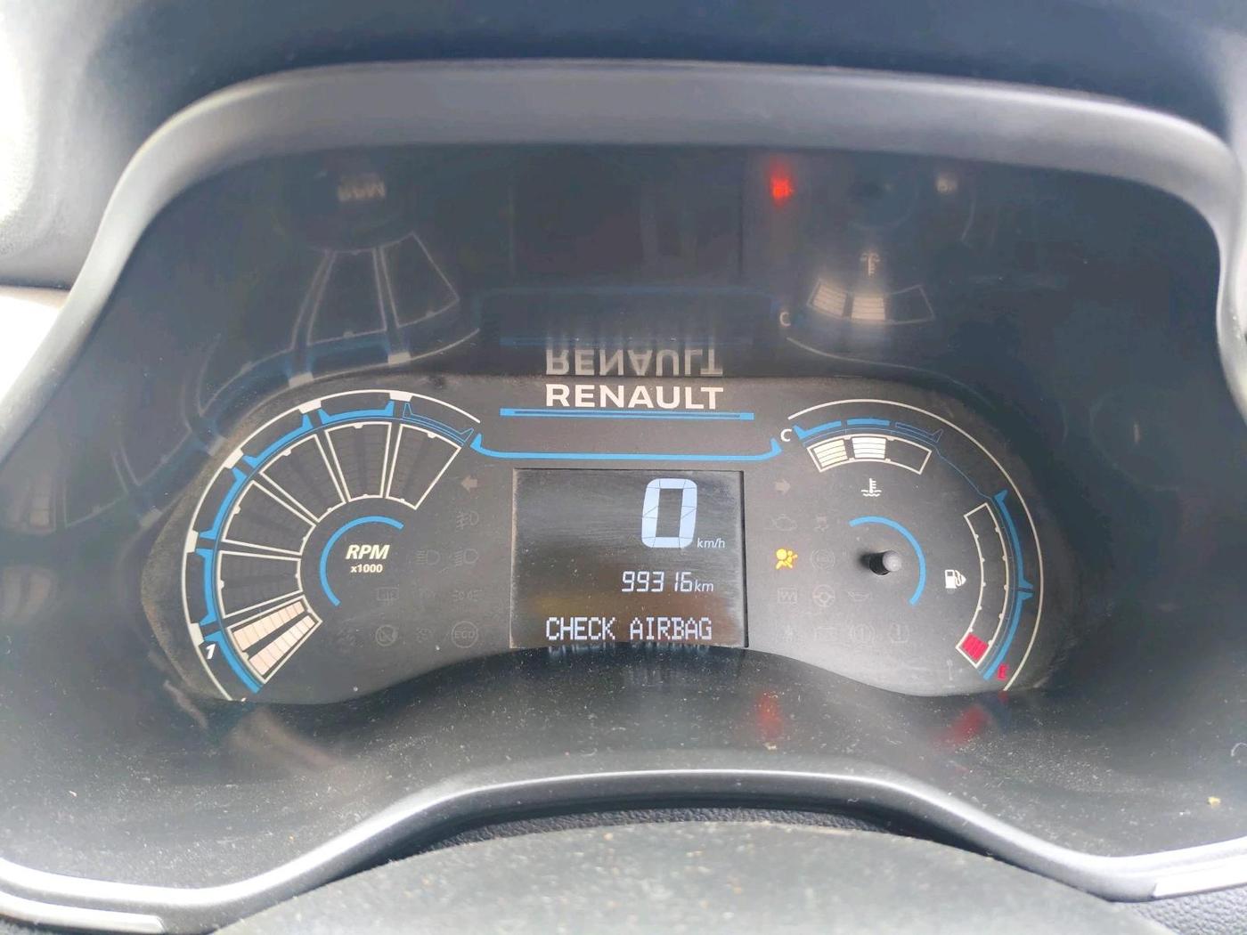 2022 Renault TRIBER RXZ, Petrol, Manual, 99,316 km, interior