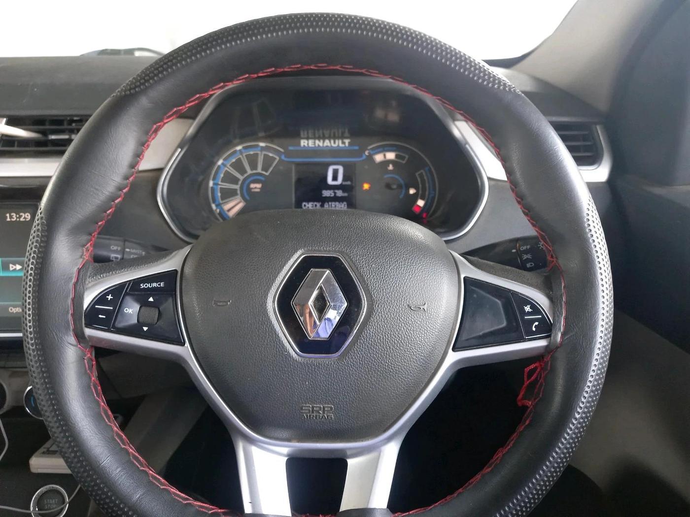 2022 Renault TRIBER RXZ, Petrol, Manual, 99,316 km, interior