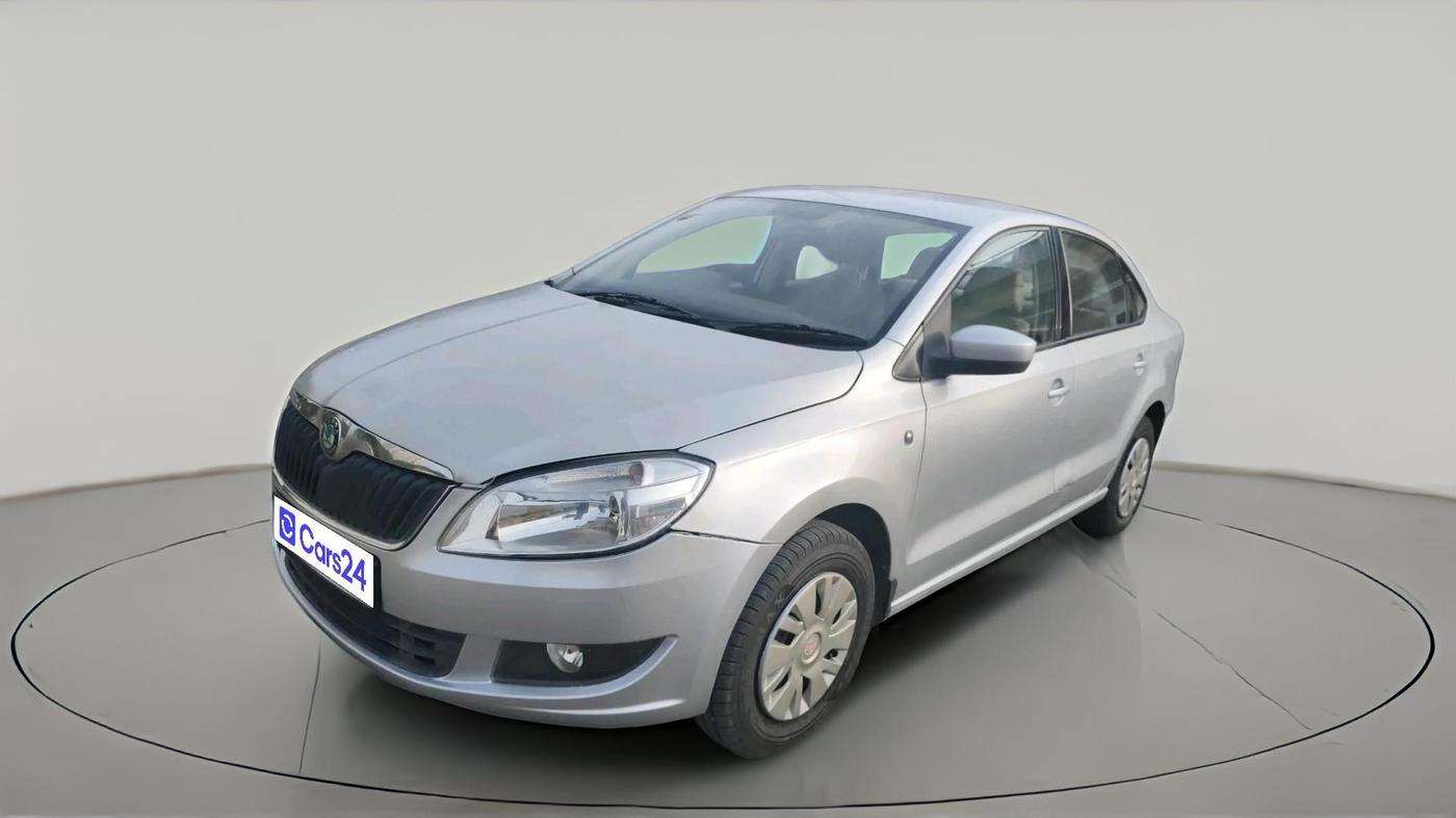2013 Skoda Rapid AMBITION 1.6 MPI AT, CNG, Automatic, 1,02,102 km, exterior