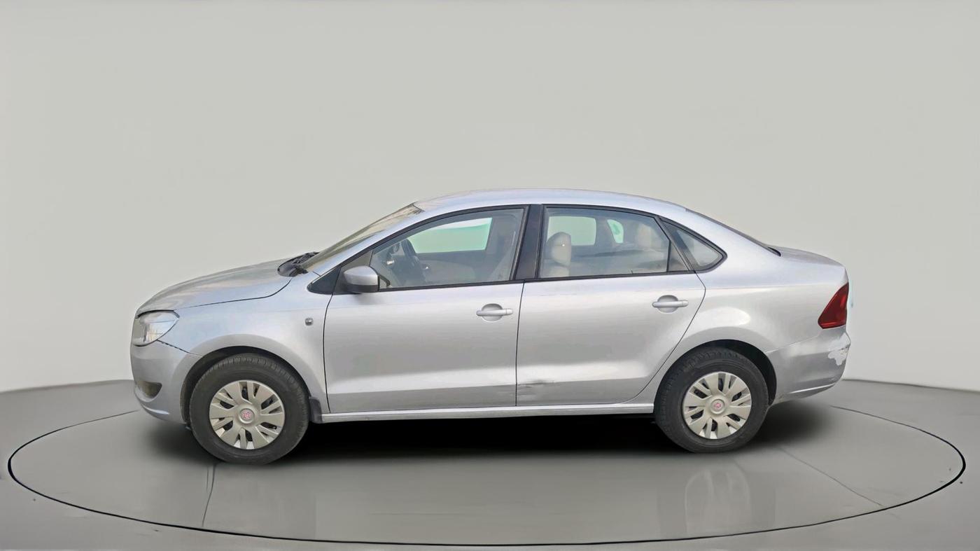 2013 Skoda Rapid AMBITION 1.6 MPI AT, CNG, Automatic, 1,02,102 km, exterior