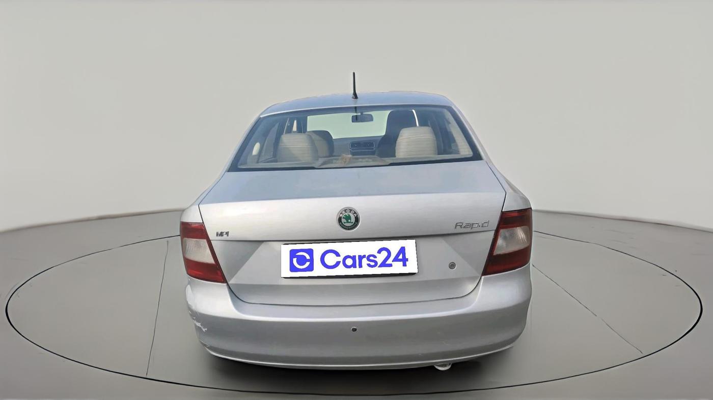 2013 Skoda Rapid AMBITION 1.6 MPI AT, CNG, Automatic, 1,02,102 km, exterior