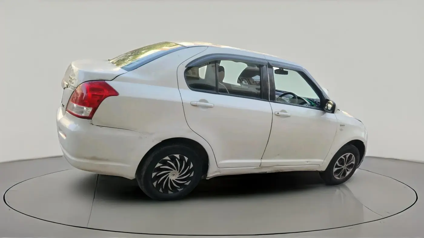 2011 Maruti Swift LXI, CNG, Manual, 1,14,291 km, exterior