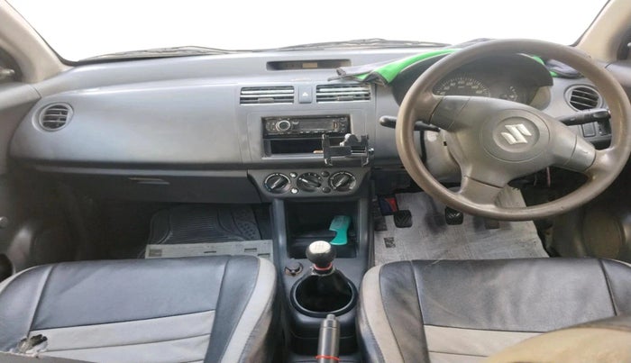 2011 Maruti Swift LXI, CNG, Manual, 1,14,291 km, interior