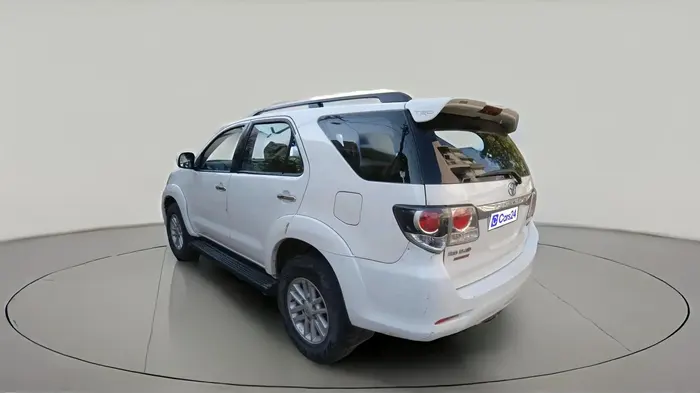 2013 Toyota Fortuner 3.0 4X2 AT, Diesel, Automatic, 1,37,810 km, exterior