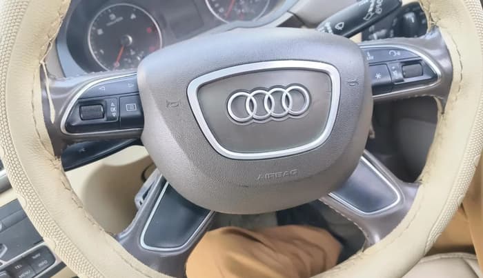 2015 Audi Q3 35 TDI Quattro, Diesel, Automatic, 1,10,098 km, interior