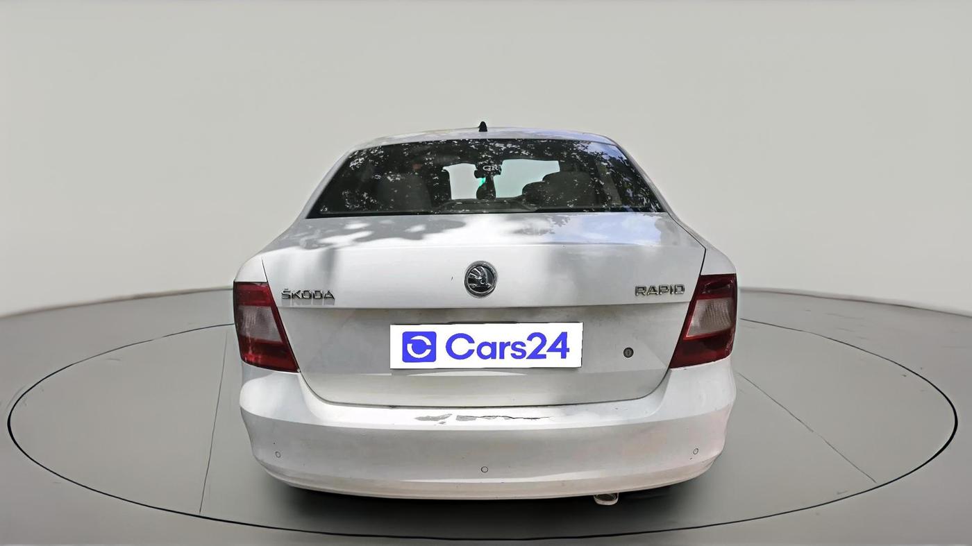 2015 Skoda Rapid 1.5 TDI CR ELEGANCE PLUS AT, Diesel, Automatic, 1,39,188 km, exterior