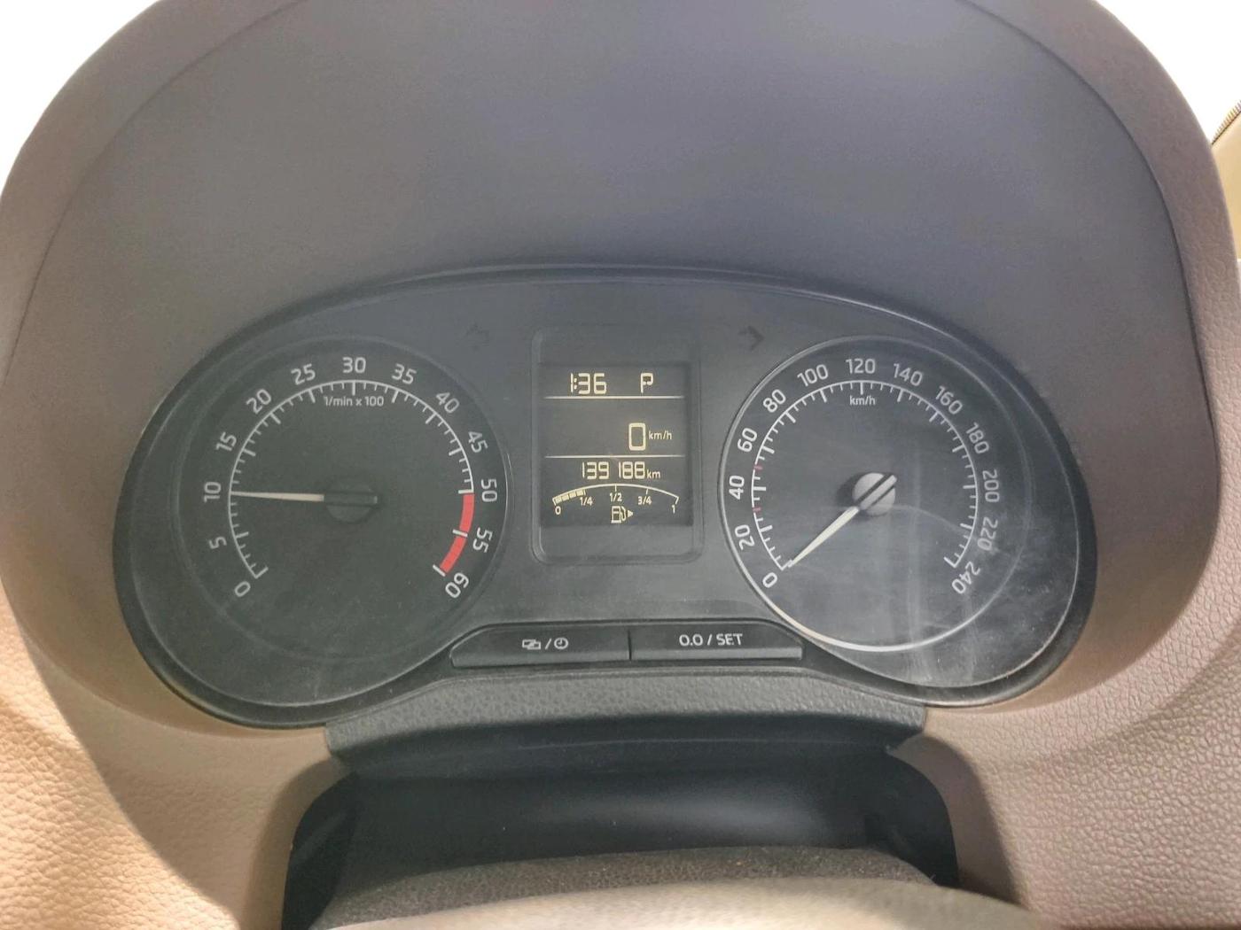 2015 Skoda Rapid 1.5 TDI CR ELEGANCE PLUS AT, Diesel, Automatic, 1,39,188 km, interior