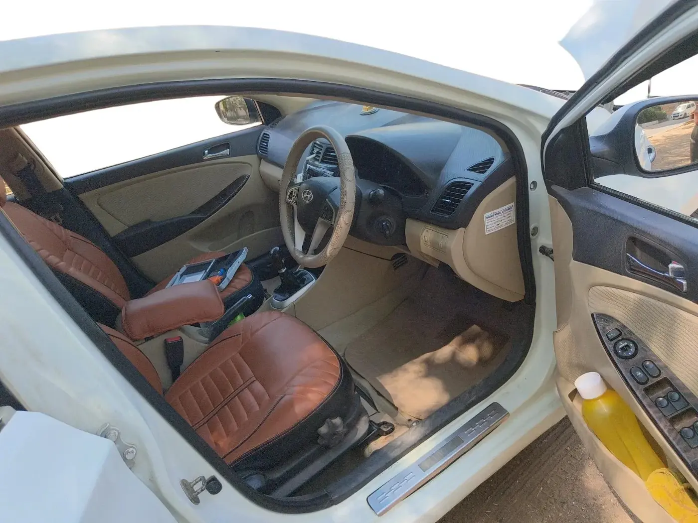 2013 Hyundai Verna FLUIDIC 1.6 VTVT SX, Petrol, Manual, 67,308 km, interior