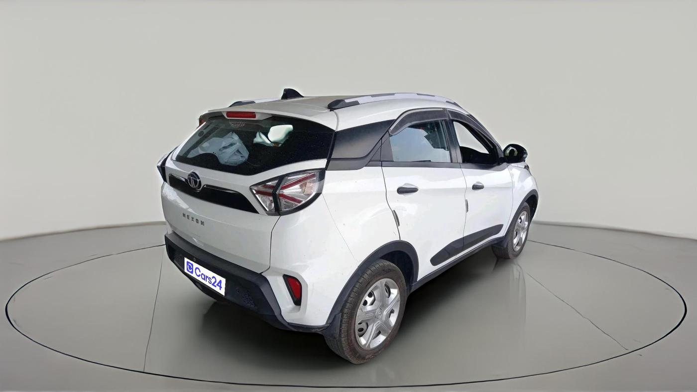 2022 Tata NEXON XE PETROL, CNG, Manual, 40,937 km, exterior