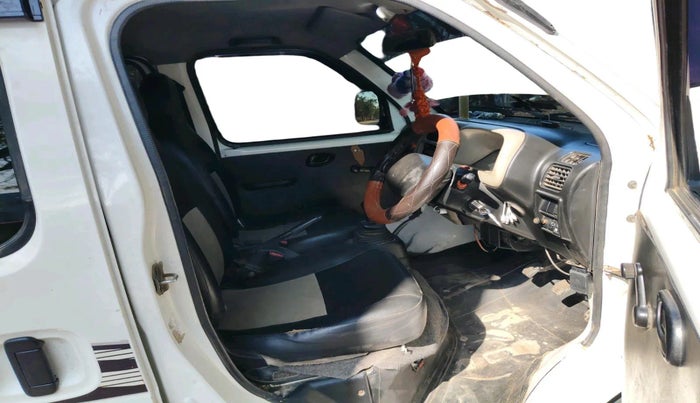 2017 Maruti Eeco 7 STR, CNG, Manual, 1,32,250 km, interior