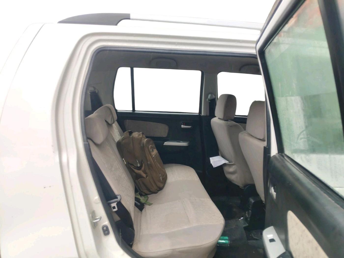 2013 Maruti Wagon R 1.0 VXI, CNG, Manual, 96,439 km, interior