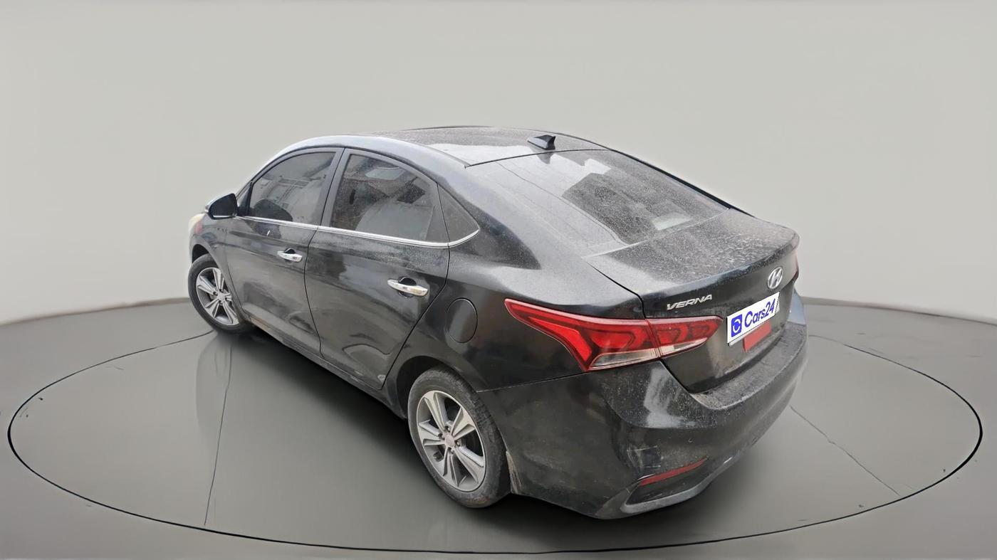 2018 Hyundai Verna 1.6 SX (O) CRDI MT, Diesel, Manual, 1,29,763 km, exterior