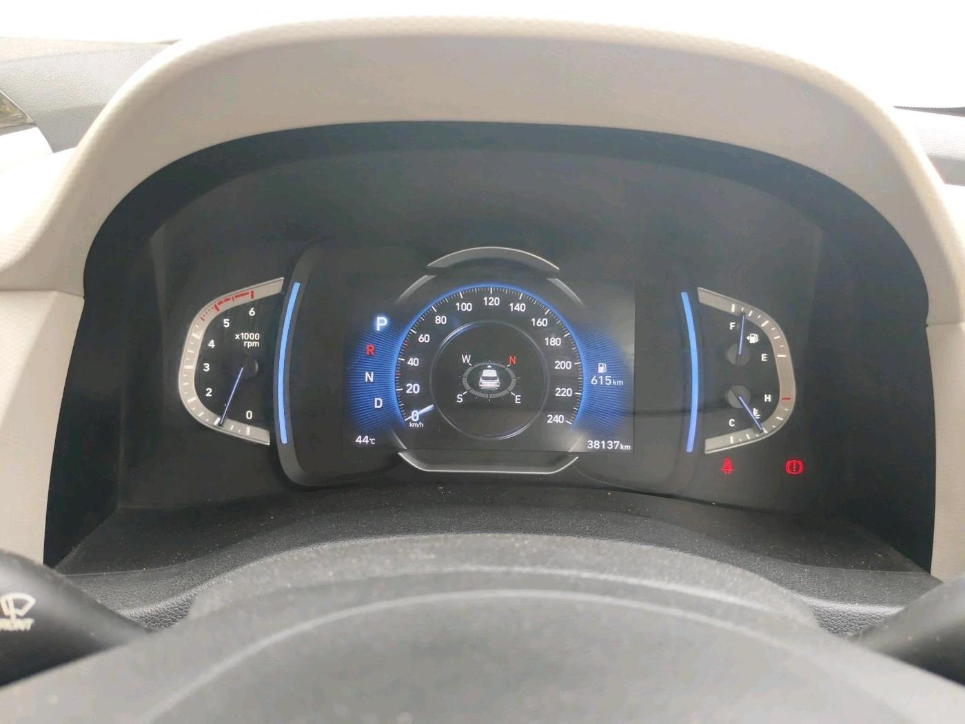 2022 Hyundai Creta SX (O) AT 1.5 DIESEL, Diesel, Automatic, 38,137 km, interior