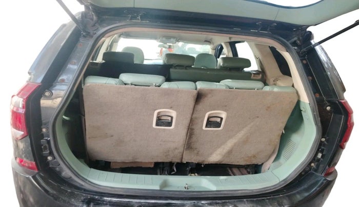 2015 Mahindra XUV500 W6, Diesel, Manual, 1,73,790 km, exterior