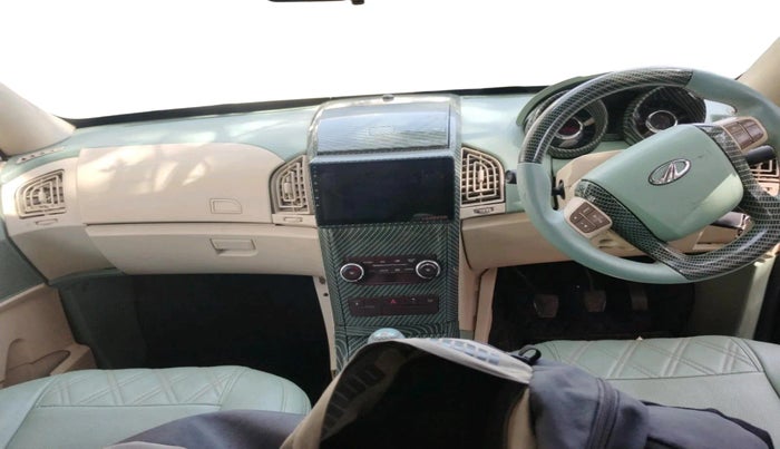 2015 Mahindra XUV500 W6, Diesel, Manual, 1,73,790 km, interior