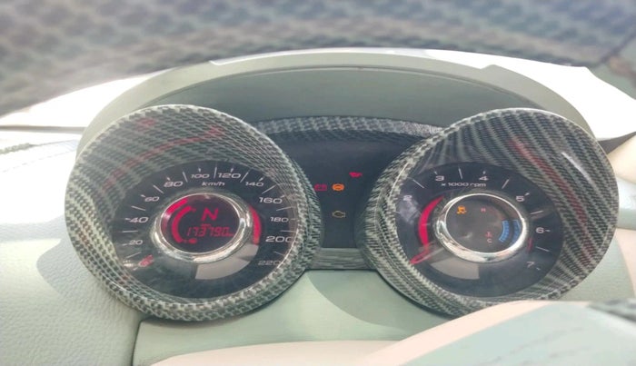 2015 Mahindra XUV500 W6, Diesel, Manual, 1,73,790 km, interior