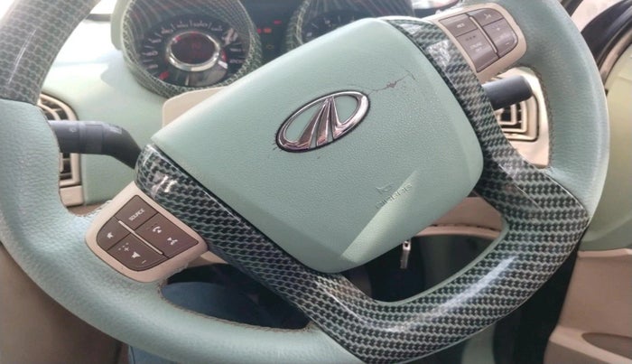 2015 Mahindra XUV500 W6, Diesel, Manual, 1,73,790 km, interior