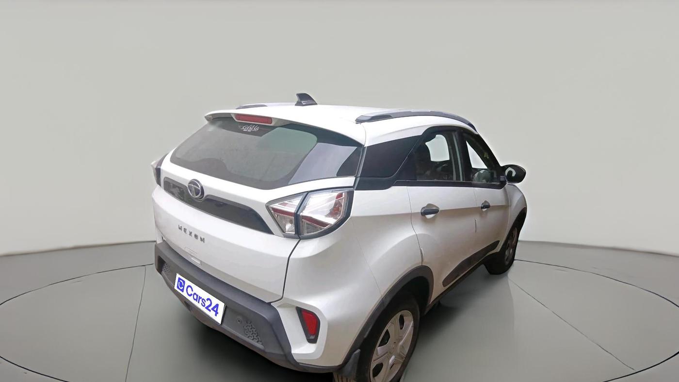 2023 Tata NEXON XM PLUS SUNROOF PETROL, Petrol, Manual, 30,981 km, exterior