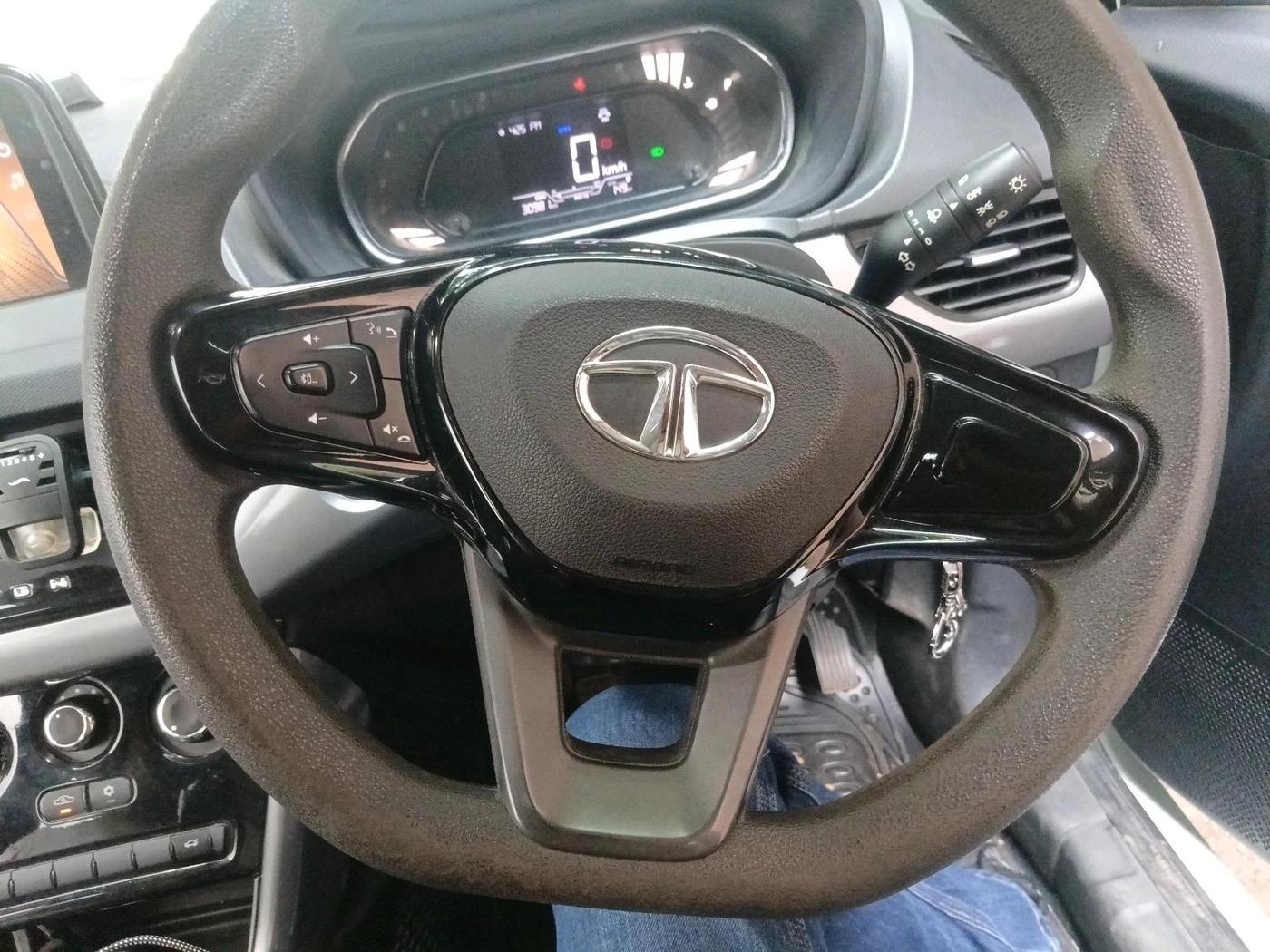 2023 Tata NEXON XM PLUS SUNROOF PETROL, Petrol, Manual, 30,981 km, interior