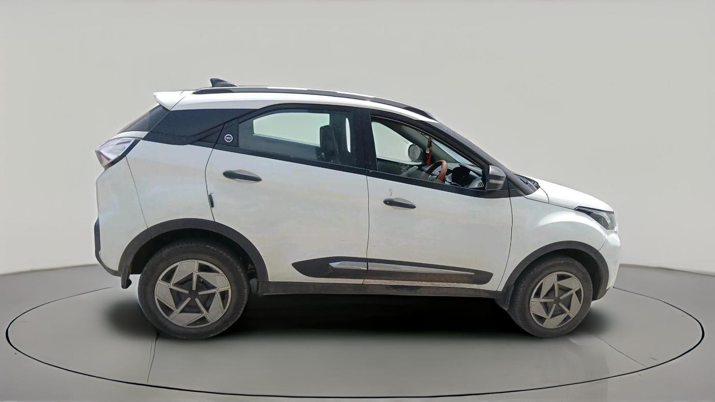 2023 Tata NEXON XM SUNROOF PETROL, Petrol, Manual, 25,307 km, exterior