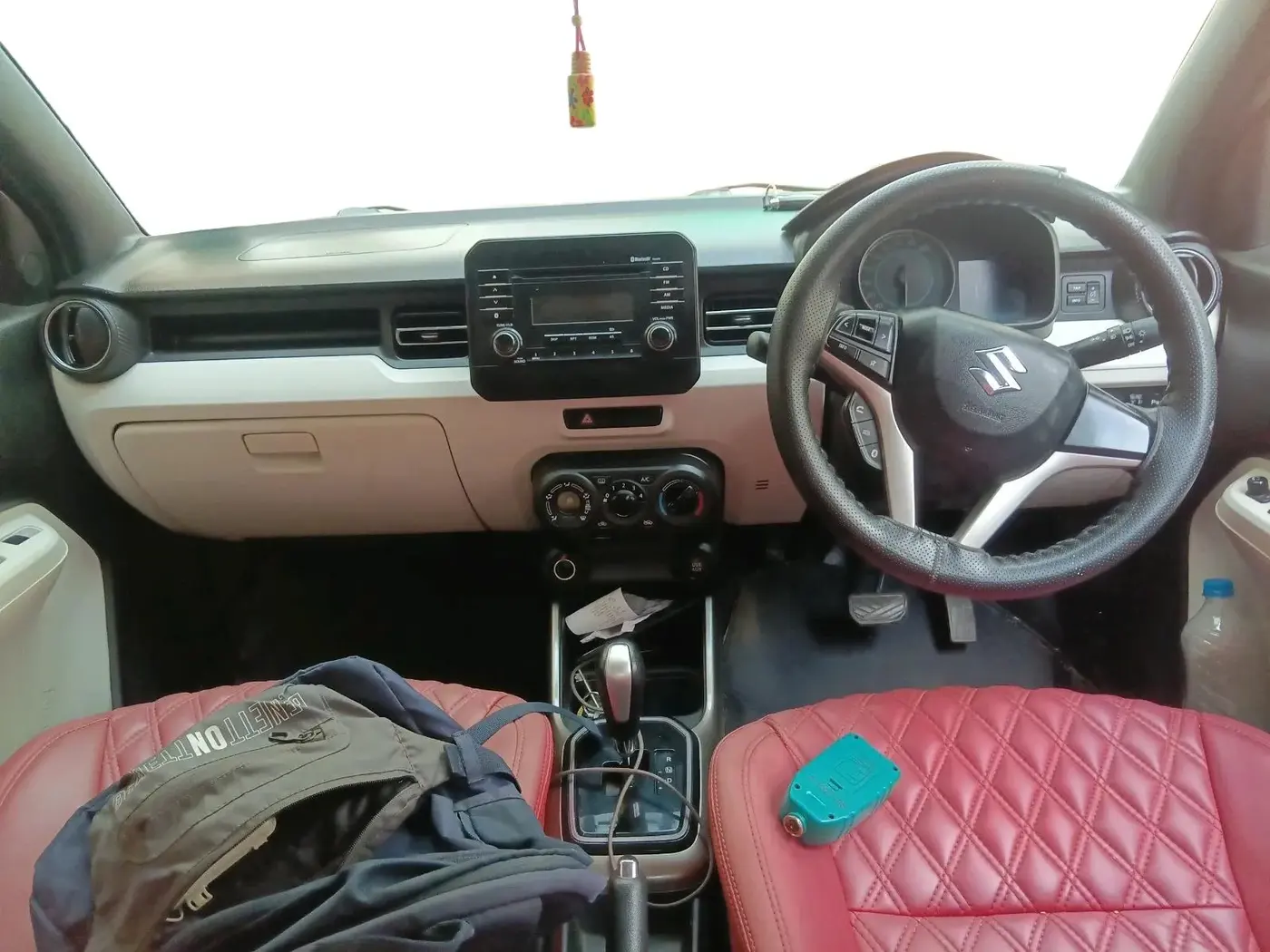 2018 Maruti IGNIS ZETA 1.2 AMT, CNG, Automatic, 1,28,209 km, interior