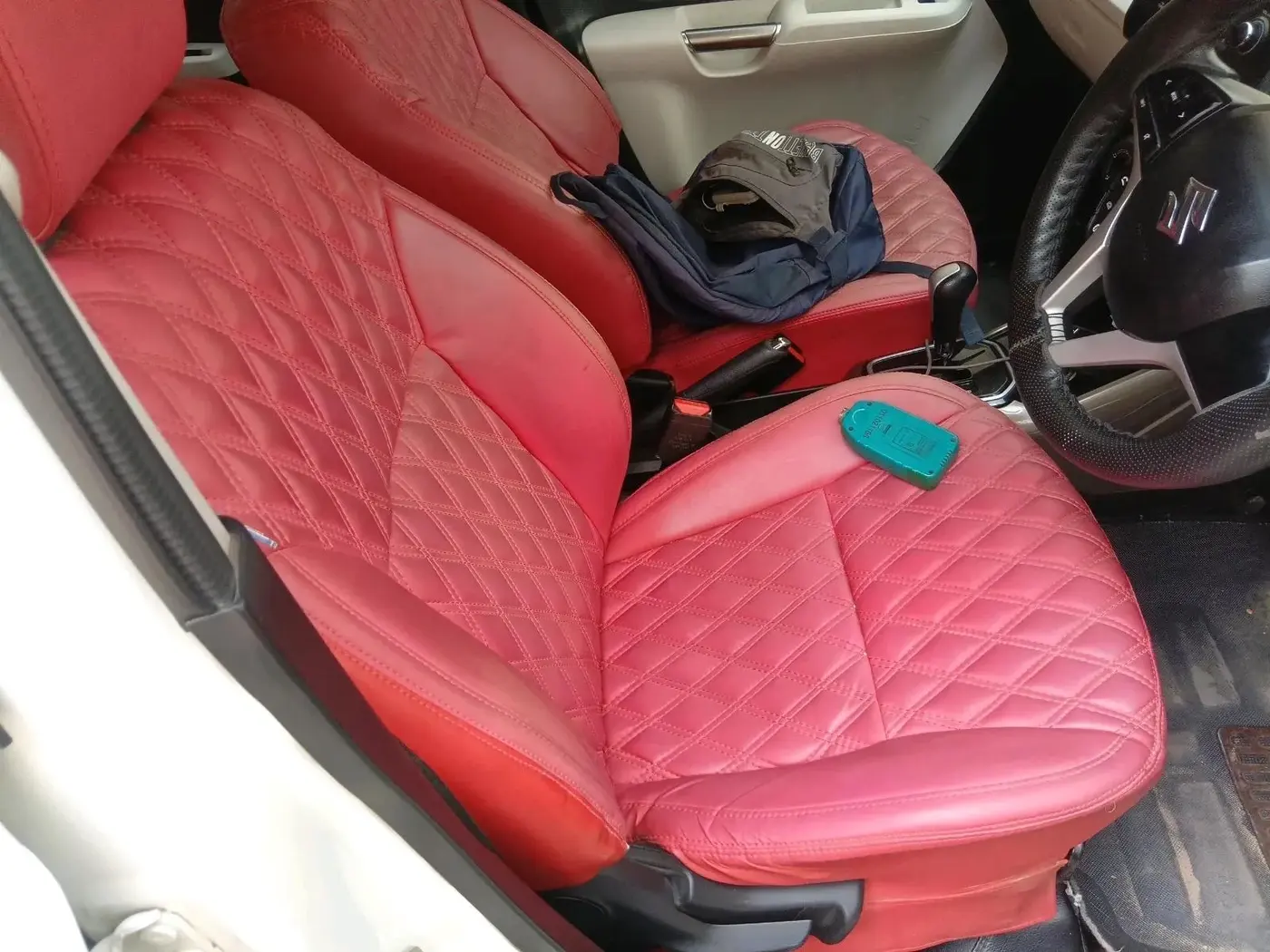 2018 Maruti IGNIS ZETA 1.2 AMT, CNG, Automatic, 1,28,209 km, interior