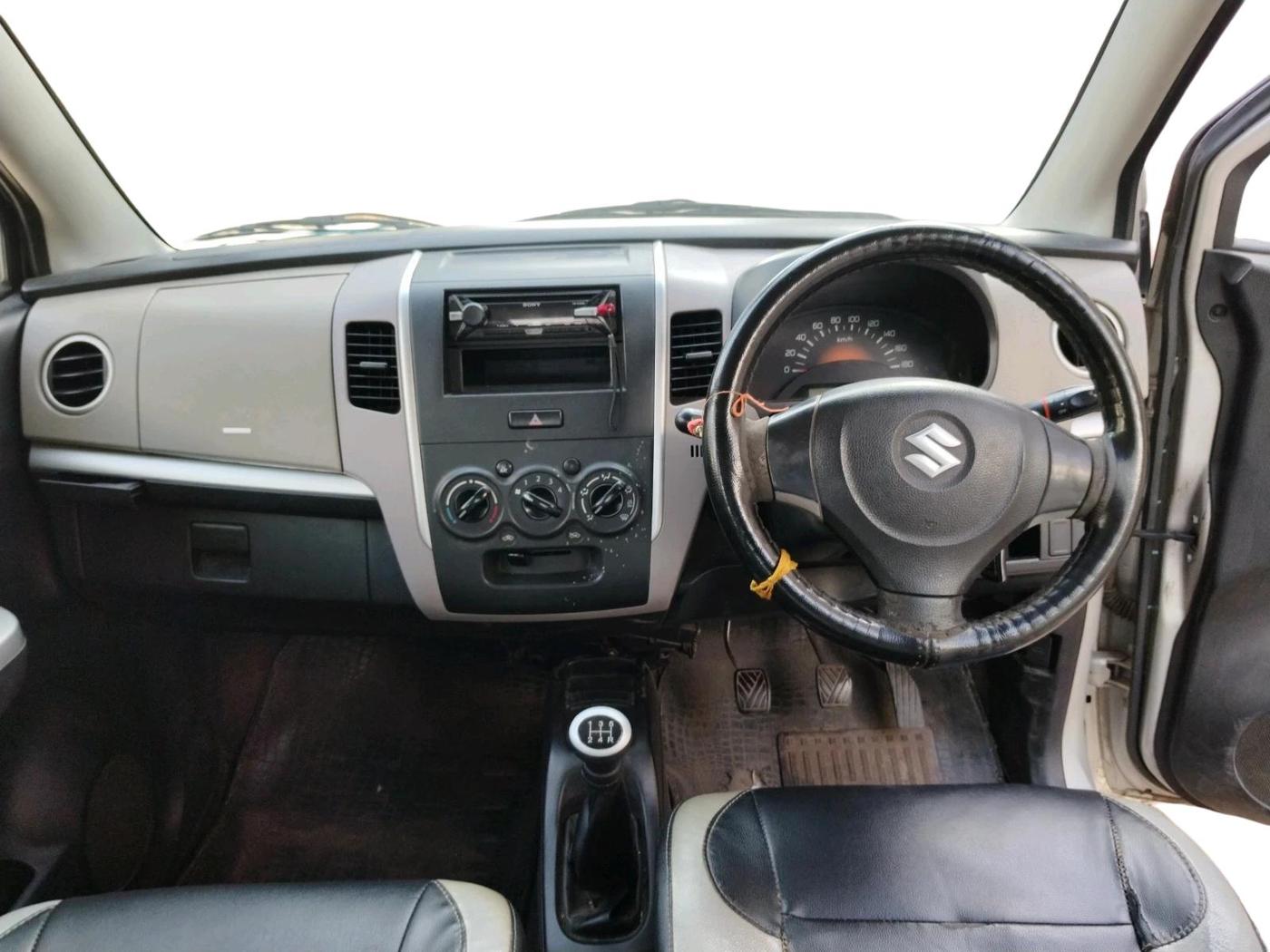 2013 Maruti Wagon R 1.0 LXI, Petrol, Manual, 94,013 km, interior