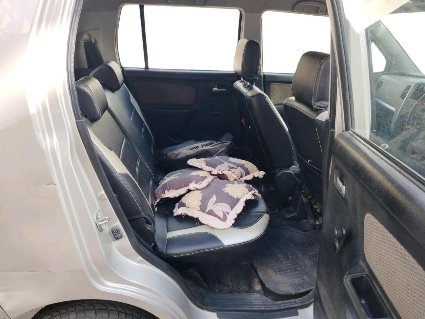2013 Maruti Wagon R 1.0 LXI, Petrol, Manual, 94,013 km, interior