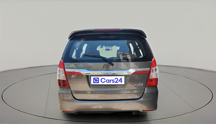 2013 Toyota Innova 2.5 VX 7 STR, Diesel, Manual, 2,13,476 km, exterior