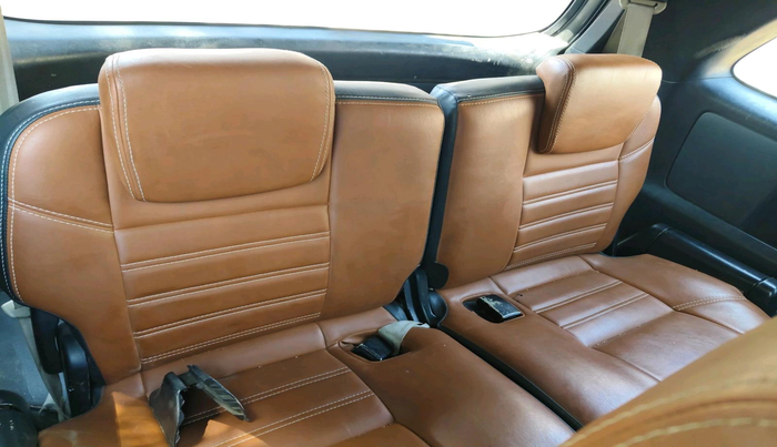 2013 Toyota Innova 2.5 VX 7 STR, Diesel, Manual, 2,13,476 km, interior