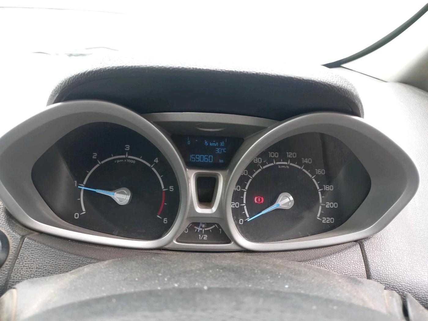 2014 Ford Ecosport TITANIUM 1.5L DIESEL, Diesel, Manual, 1,59,060 km, interior