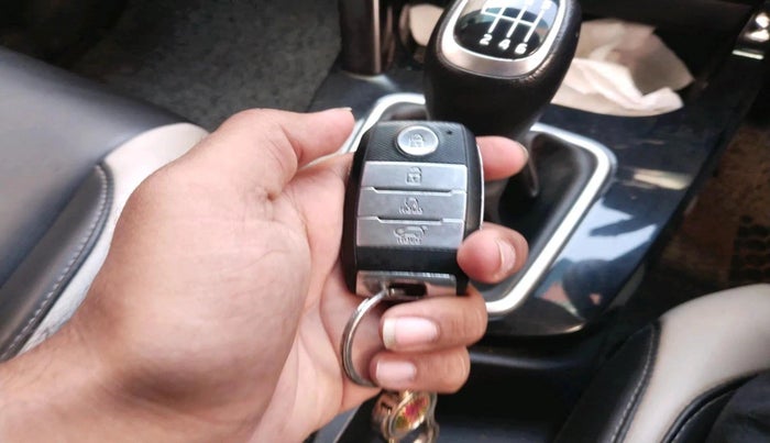 2021 KIA SELTOS HTK PLUS 1.5, Petrol, Manual, 97,544 km, interior