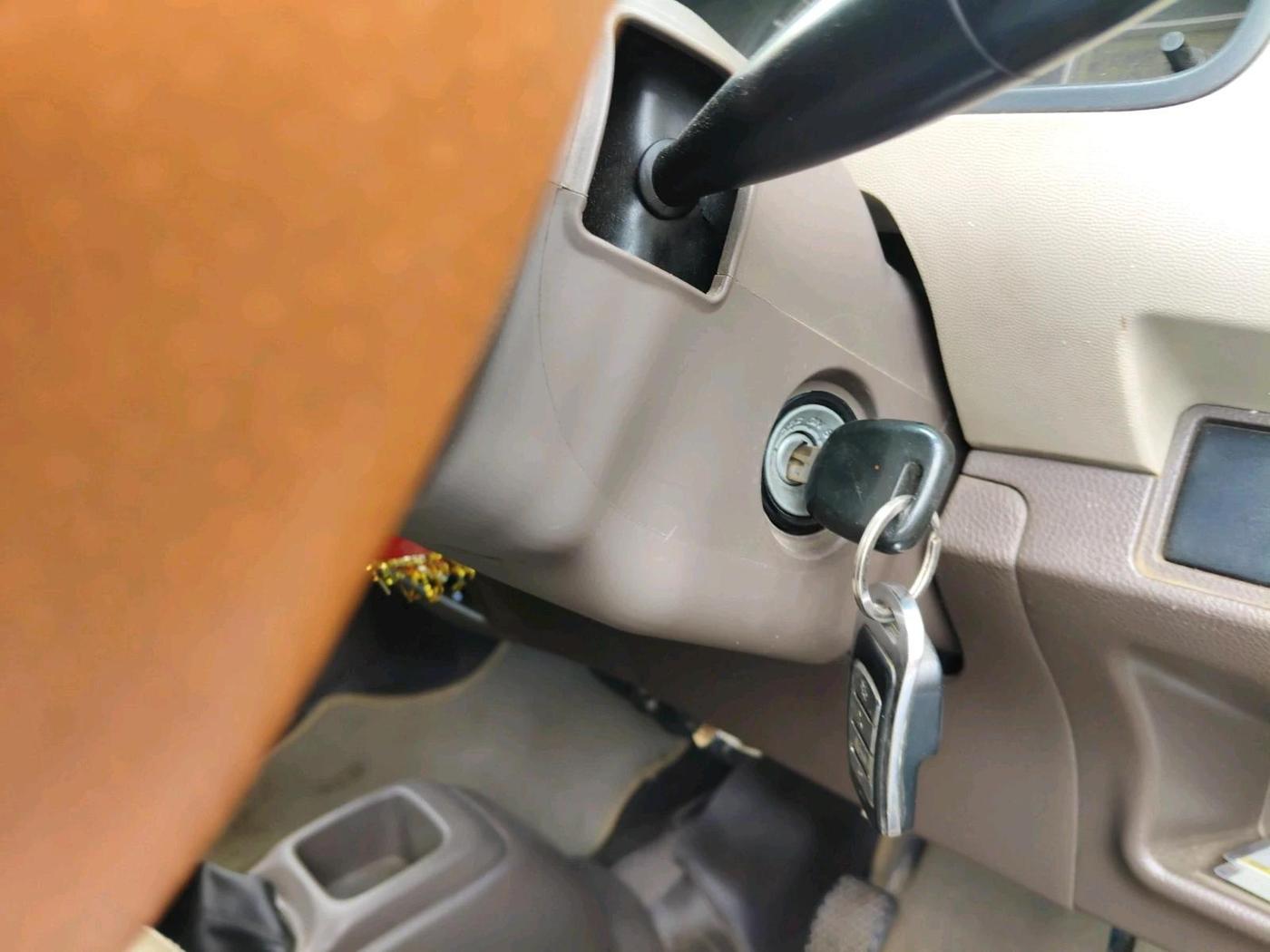 2013 Maruti Zen Estilo LXI, Petrol, Manual, 1,02,547 km, interior