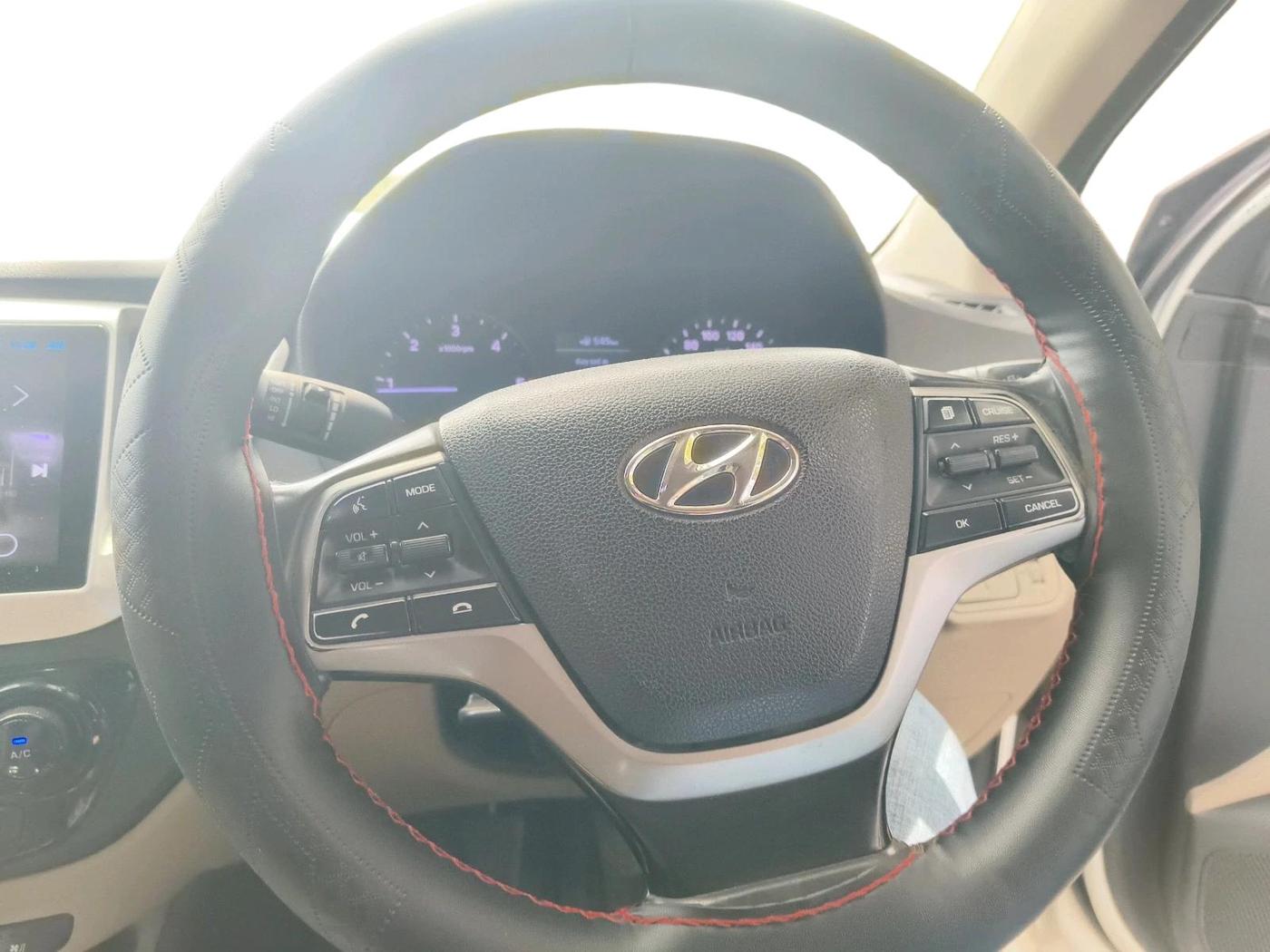 2019 Hyundai Verna 1.6 SX (O) CRDI MT, Diesel, Manual, 1,08,715 km, interior