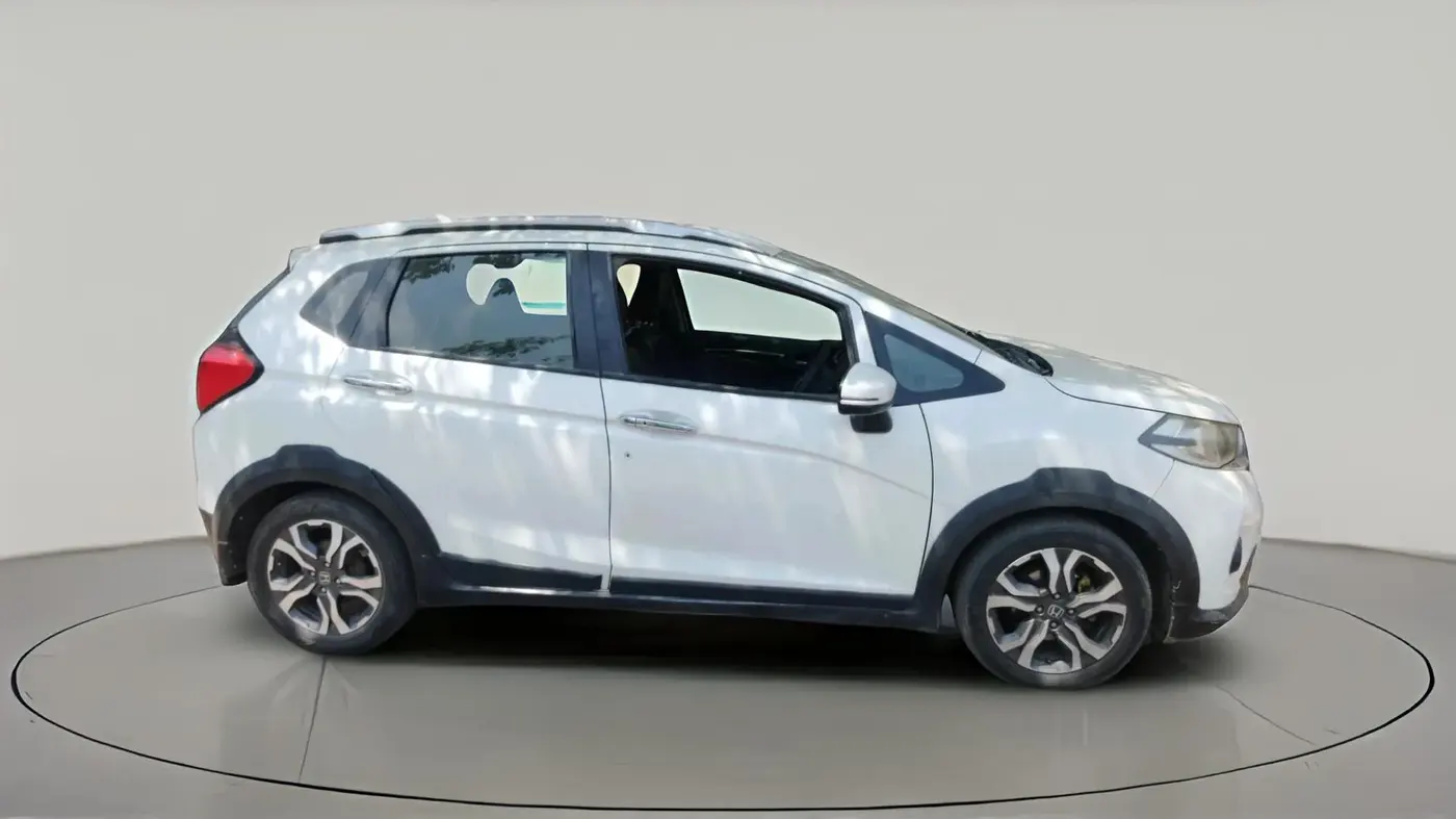 2017 Honda WR-V 1.5L I-DTEC VX MT, Diesel, Manual, 93,398 km, exterior