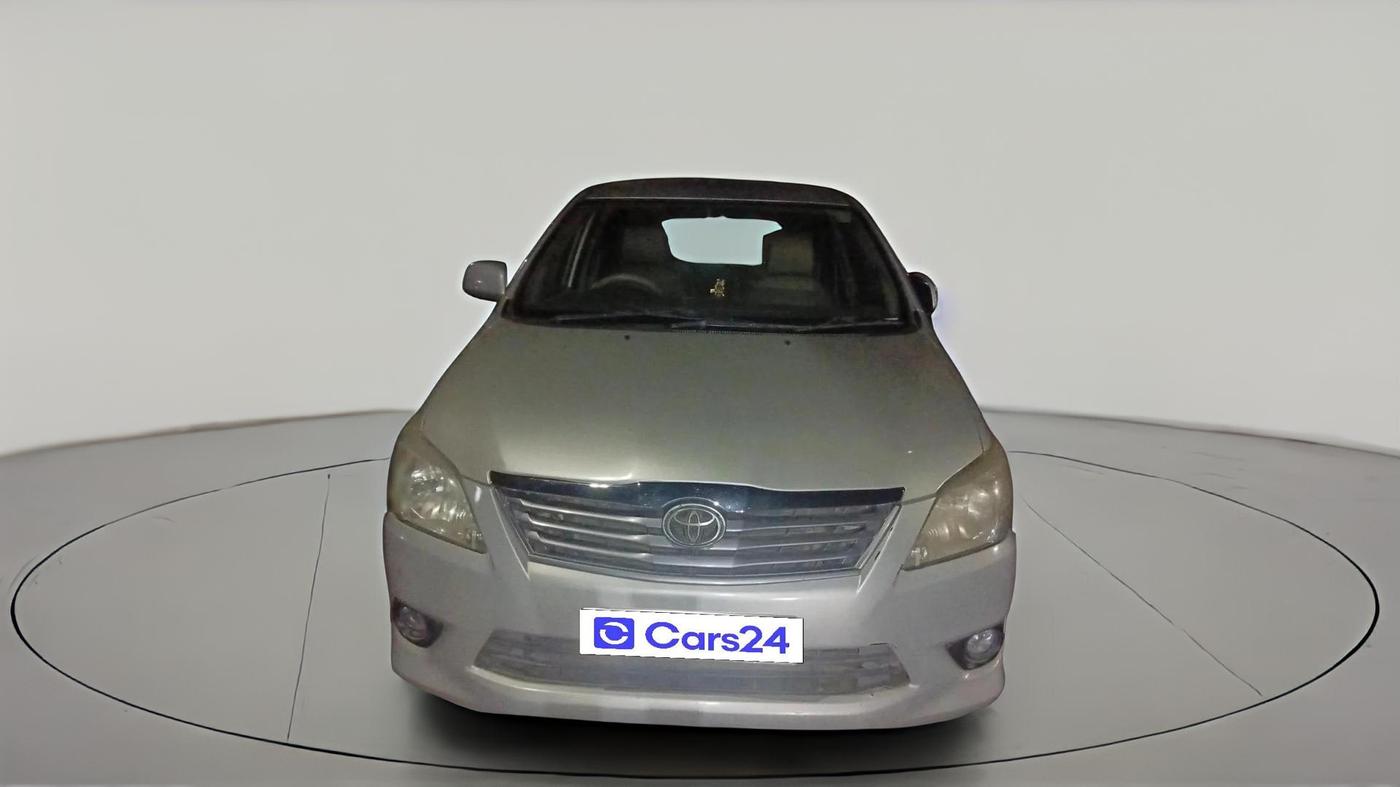2012 Toyota Innova GX 2.5 8 STR, Diesel, Manual, 2,18,119 km, exterior