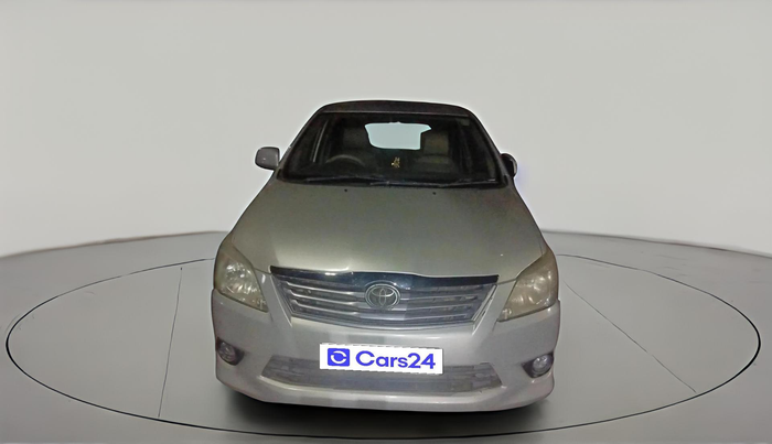 2012 Toyota Innova GX 2.5 8 STR, Diesel, Manual, 2,18,119 km, exterior