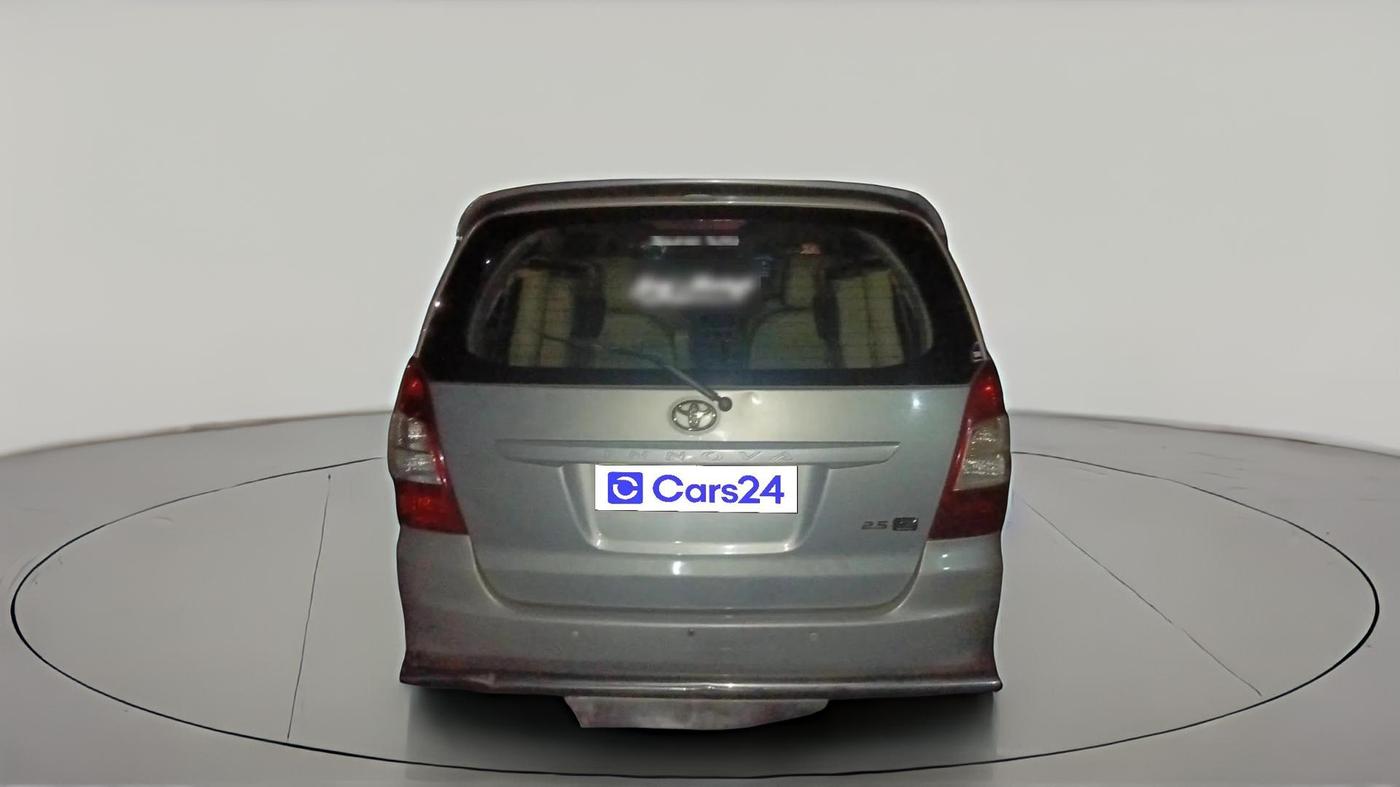 2012 Toyota Innova GX 2.5 8 STR, Diesel, Manual, 2,18,119 km, exterior