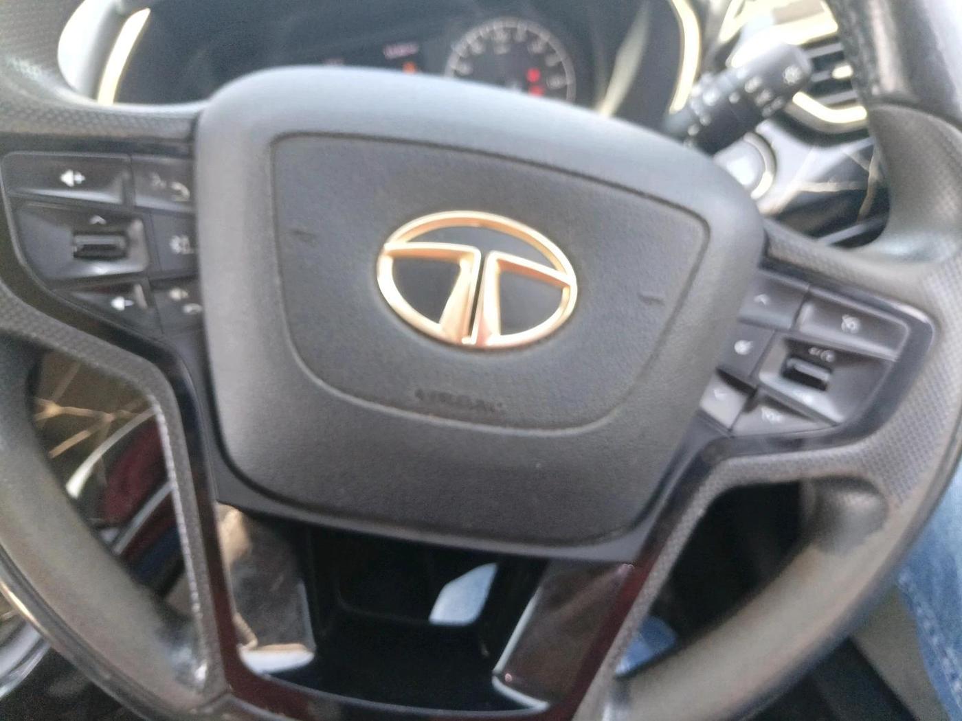 2021 Tata Safari XZA PLUS GOLD, Diesel, Automatic, 1,27,831 km, interior