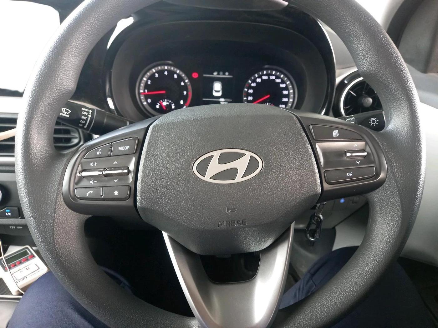 2025 Hyundai GRAND I10 NIOS SPORTZ 1.2 KAPPA VTVT CNG, CNG, Manual, 2,821 km, interior
