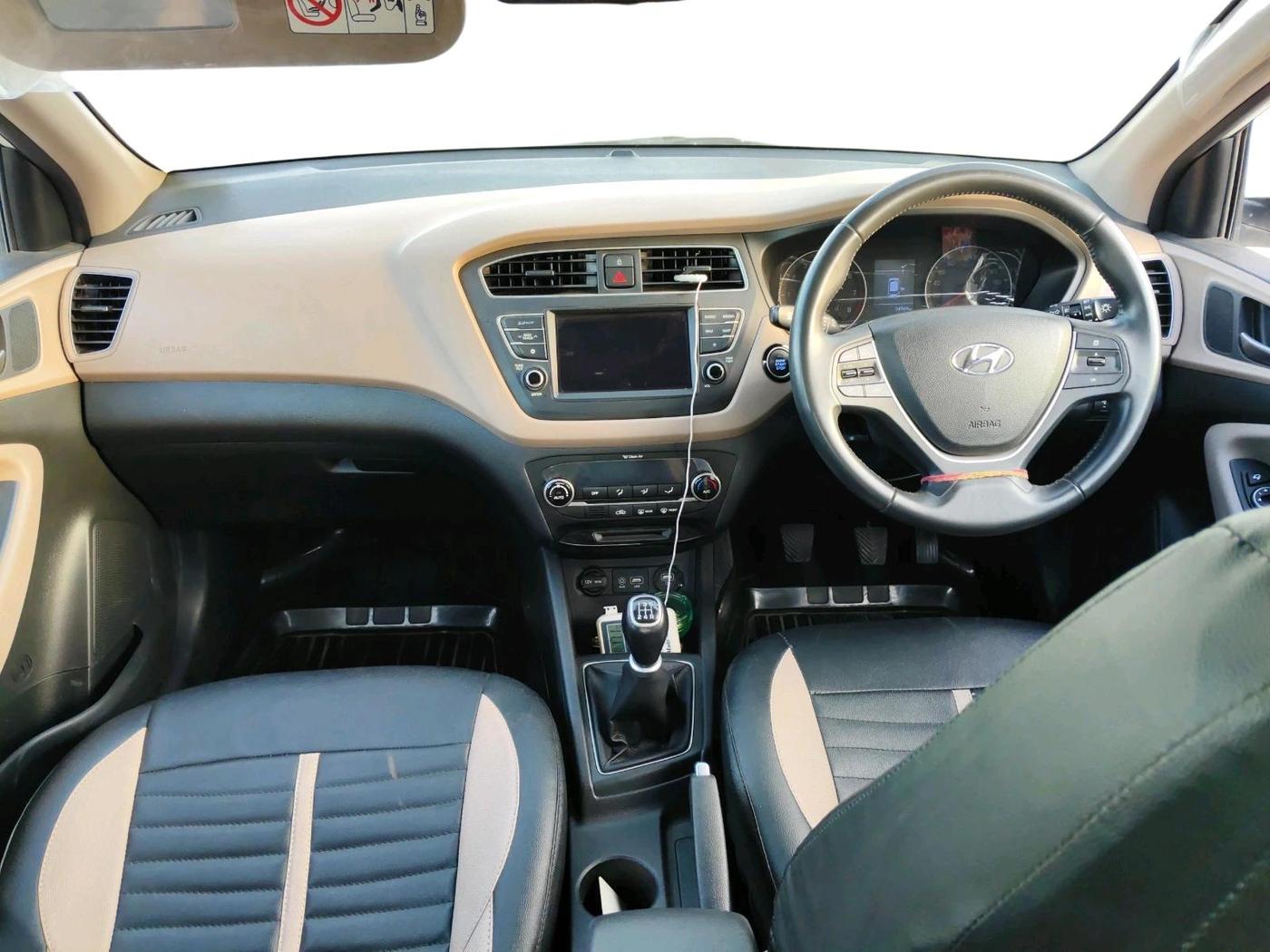 2018 Hyundai Elite i20 ASTA 1.2 (O), Petrol, Manual, 34,969 km, interior