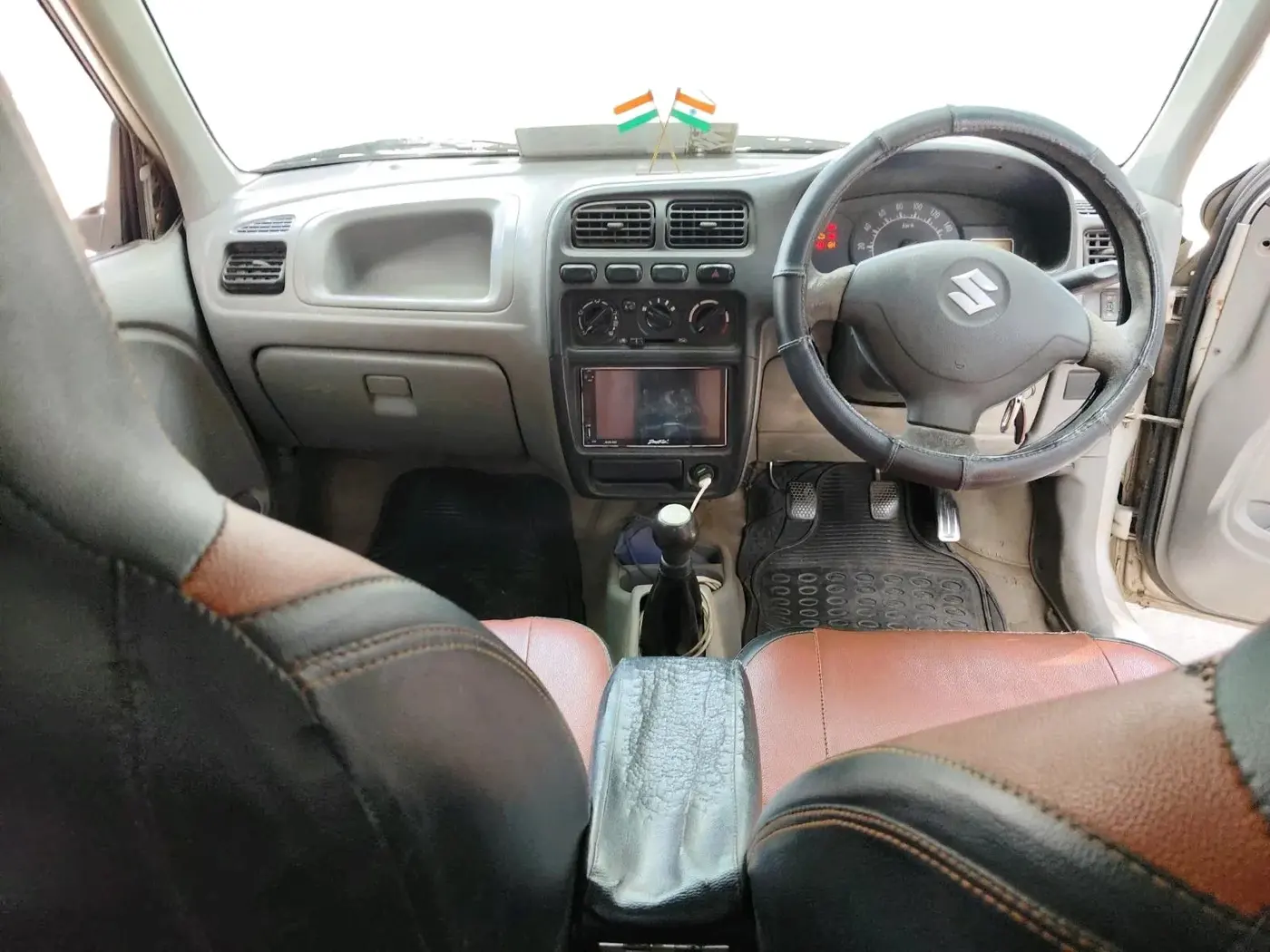2012 Maruti Alto K10 LXI, CNG, Manual, 1,93,618 km, interior