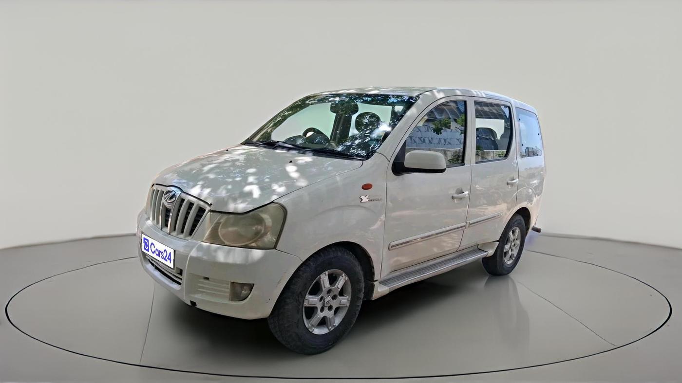 2011 Mahindra Xylo E8 BS III, Diesel, Manual, 1,30,824 km, exterior