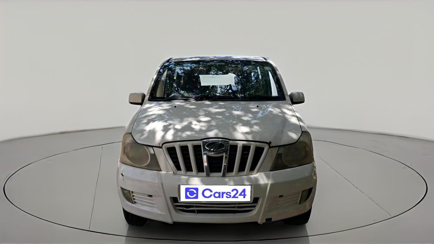2011 Mahindra Xylo E8 BS III, Diesel, Manual, 1,30,824 km, exterior